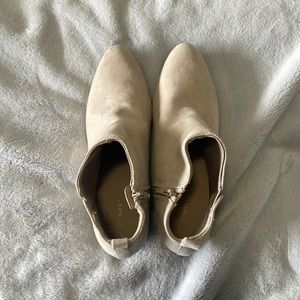 Old Navy woman’s booties